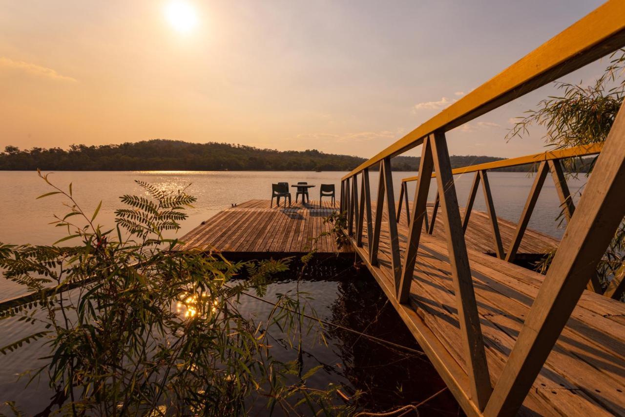 De Lago Resort On Lake Bennett Екстериор снимка